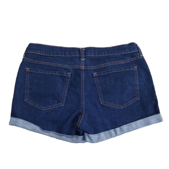 Old‎ Navy Semi-Fitted Dark Wash Stretch Cuffed Jean Shorts Sz. 6 - Picture 4 of 5